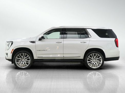 Used 2025 GMC Yukon Denali w/ Denali Reserve Package image 2