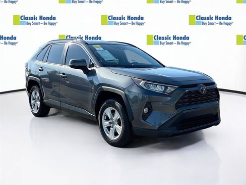 Used 2019 Toyota RAV4 XLE image 1