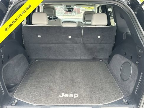 Used 2017 Jeep Grand Cherokee Summit AWD/4WD image 11