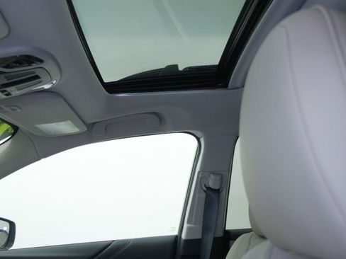 Used 2025 Subaru Outback Limited image 28