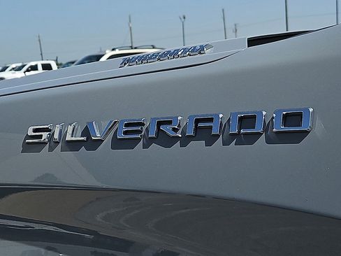 Used 2025 Chevrolet Silverado 1500 Custom RWD image 15