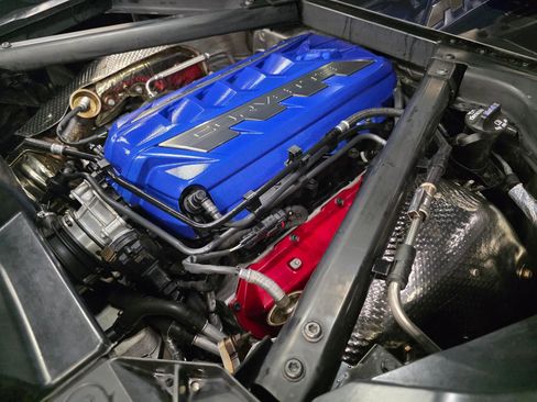 Used 2020 Chevrolet Corvette Stingray Preferred Cpe w/ 2LT Preferred Equipment Group RWD image 37