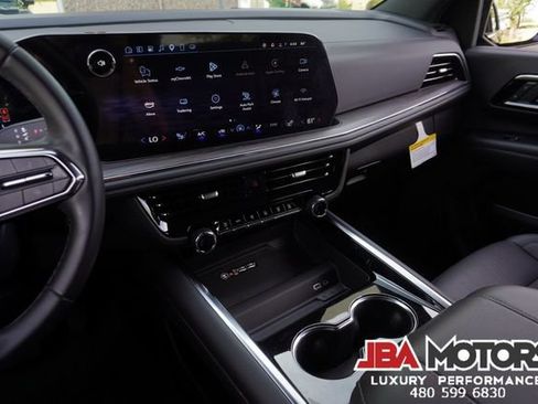 Used 2025 Chevrolet Suburban LT RWD image 22