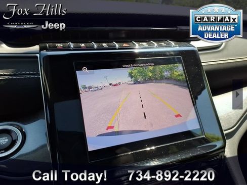Certified 2022 Jeep Grand Cherokee L Laredo w/ Luxury Tech Group I AWD/4WD image 24