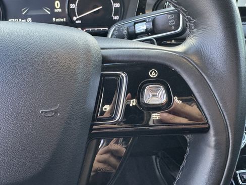 Used 2021 Lincoln Corsair Standard w/ Equipment Group 101A image 21