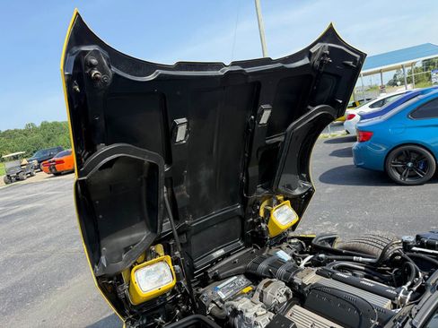 Used 1992 Chevrolet Corvette Coupe RWD image 27