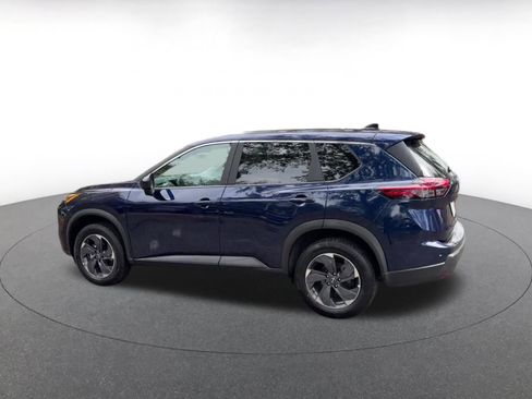 Used 2025 Nissan Rogue SV image 18