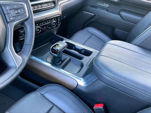 Used 2024 Chevrolet Silverado 1500 High Country w/ Midnight Edition image 19