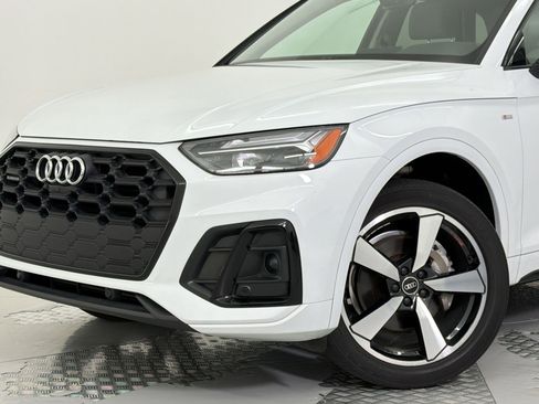 Used 2023 Audi Q5 2.0T Premium Plus w/ Premium Plus Package AWD/4WD image 11