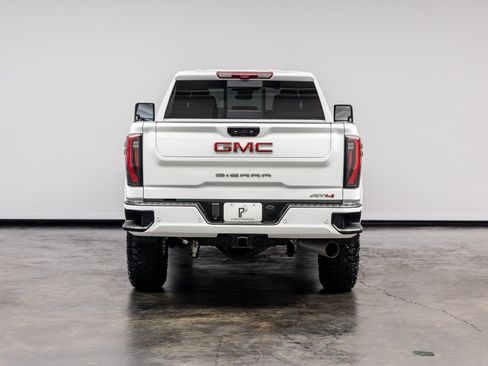 Used 2025 GMC Sierra 2500 AT4 w/ AT4 Premium Plus Package AWD/4WD image 18
