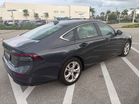 Certified 2025 Honda Accord LX image 5