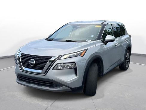 Used 2021 Nissan Rogue SV FWD image 2