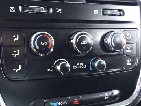 Used 2016 Dodge Grand Caravan SE w/ Quick Order Package 29E SE image 17