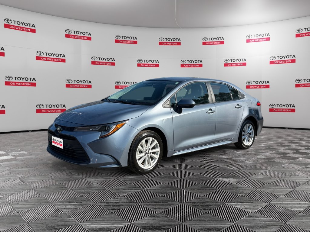 Used 2025 Toyota Corolla LE w/ LE Premium Package FWD image 1