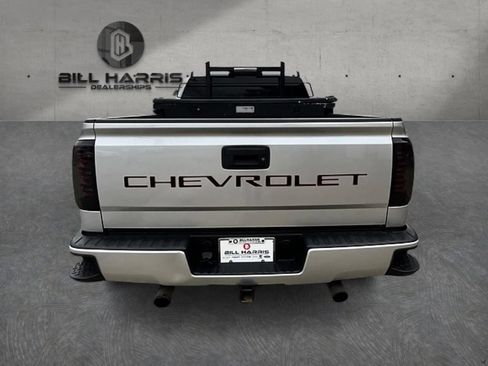 Used 2018 Chevrolet Silverado 1500 LT w/ All Star Edition AWD/4WD image 7