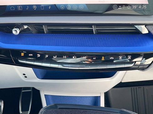 New 2026 Cadillac Optiq Sport 1 w/ LPO, Floor Liner Package AWD/4WD image 33