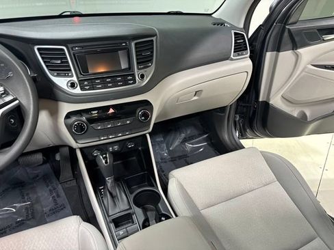 Used 2018 Hyundai Tucson SE AWD/4WD image 20