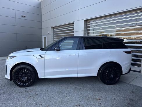 New 2027 Land Rover Range Rover Sport SV AWD/4WD image 4