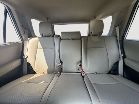 Used 2022 Toyota 4Runner Limited AWD/4WD image 13