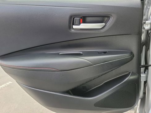 Used 2024 Toyota Corolla SE w/ SE Package image 15