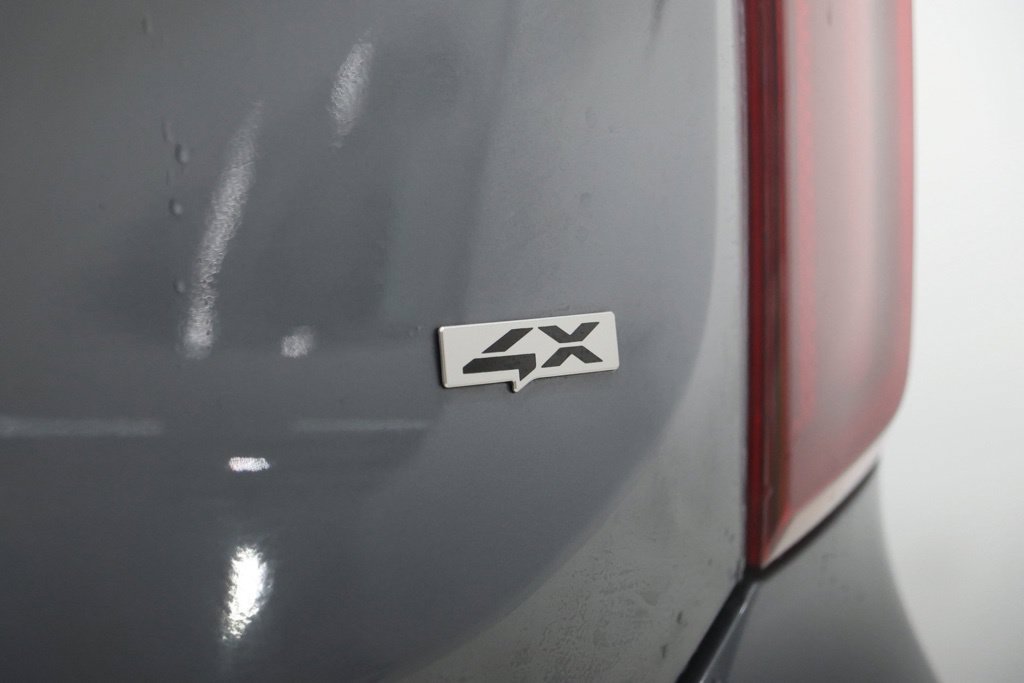 Used 2025 Kia Telluride S AWD/4WD image 13