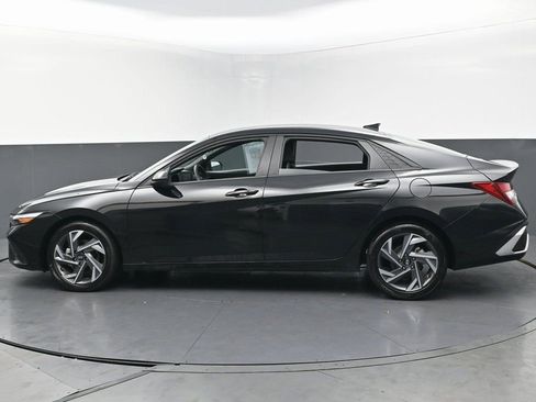 Used 2025 Hyundai Elantra Sport image 8