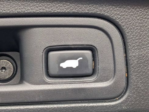 Used 2022 Honda Pilot Touring image 13