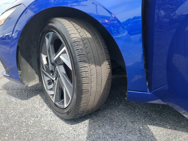 Used 2025 Hyundai Elantra SEL FWD image 37
