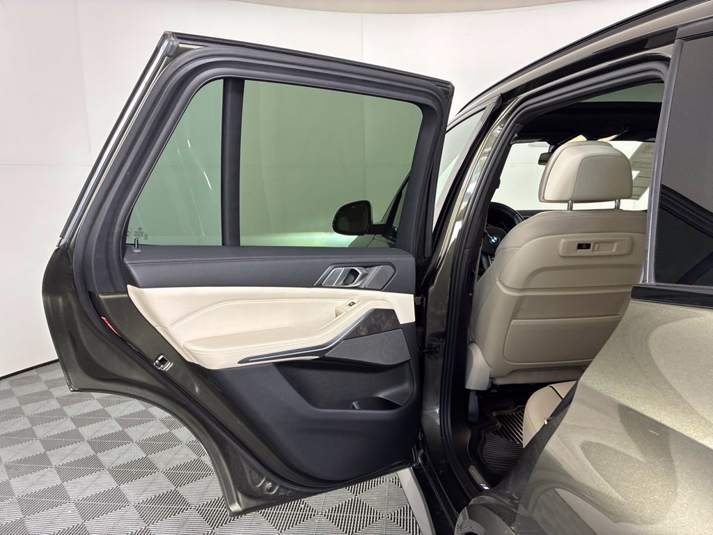 Certified 2023 BMW X5 xDrive40i w/ M Sport Package AWD/4WD image 26