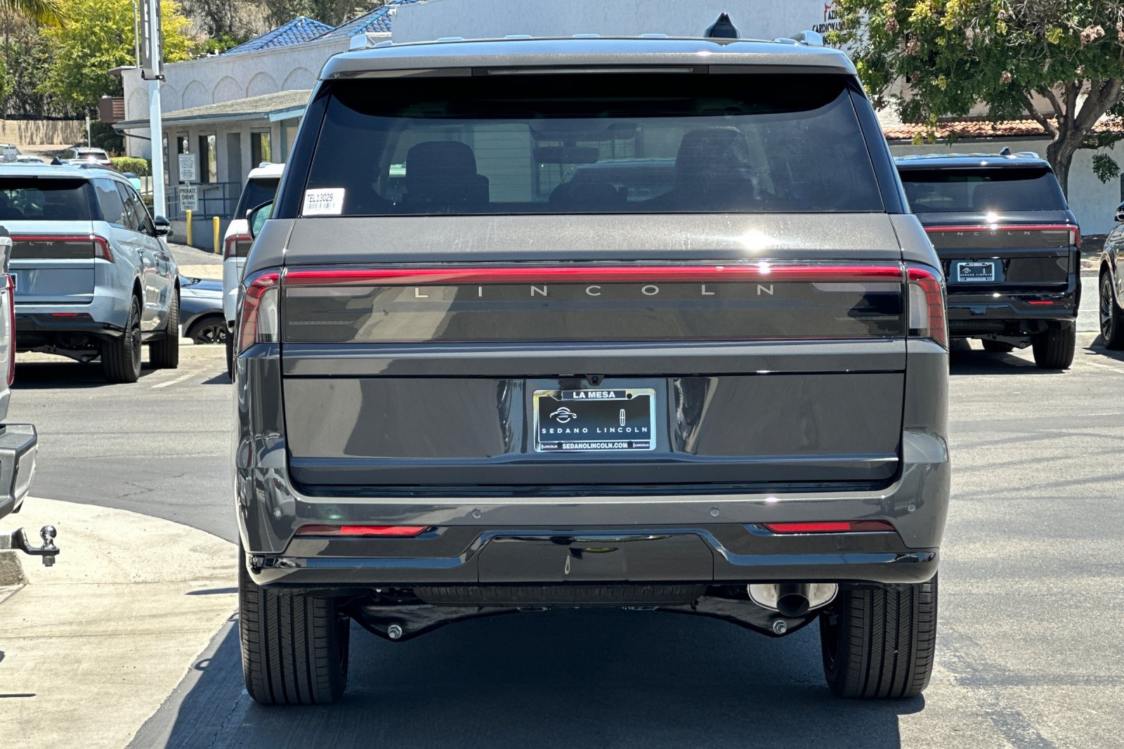 New 2026 Lincoln Navigator L Black Label AWD/4WD image 4