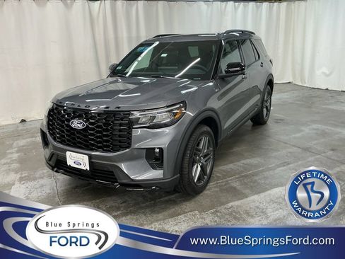 New 2027 Ford Explorer ST-Line w/ Premium Package AWD/4WD image 1