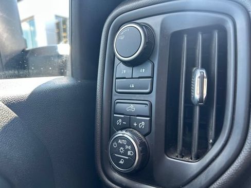 Used 2022 Chevrolet Silverado 2500 Custom w/ Custom Value Package AWD/4WD image 18