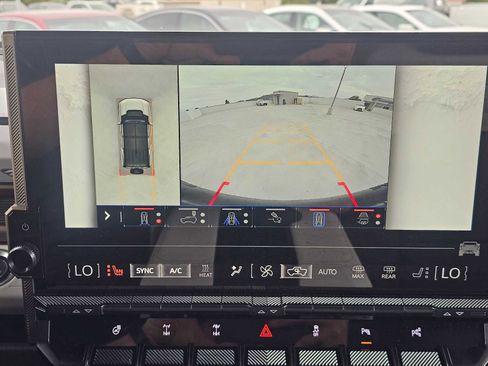 Used 2024 GMC Hummer EV 2X w/ Extreme Off-Road Package image 29