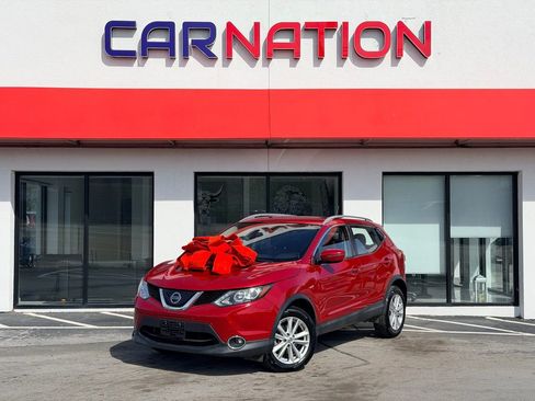 Used 2018 Nissan Rogue Sport SV w/ SV All-Weather Package image 2
