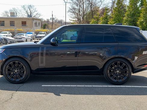 Used 2023 Land Rover Range Rover Autobiography AWD/4WD image 4