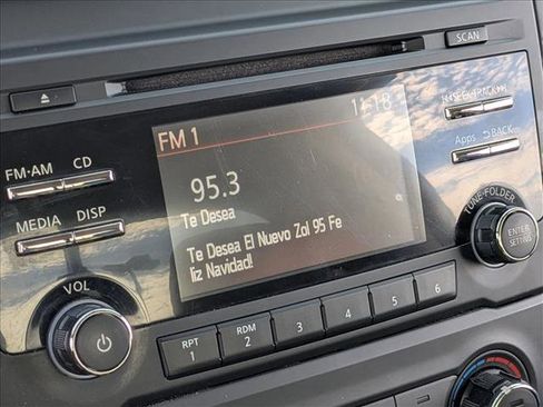 Used 2017 Nissan Titan S image 13