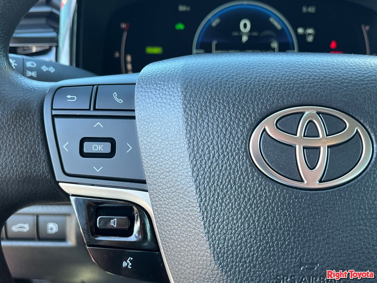 Certified 2025 Toyota Camry LE FWD image 23
