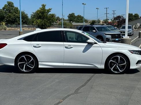 Used 2019 Honda Accord Sport image 3