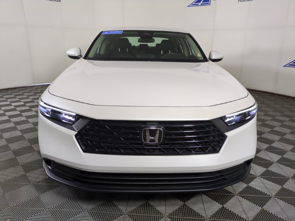 Certified 2025 Honda Accord LX image 13