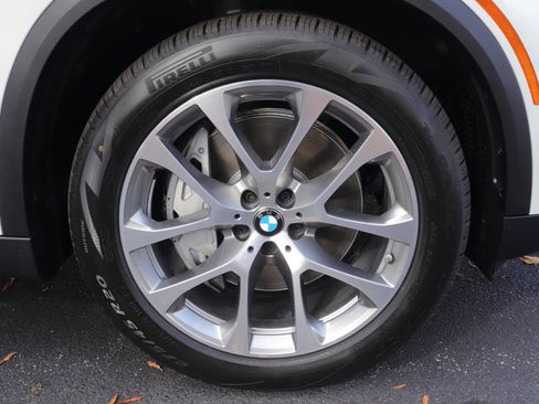 New 2026 BMW X5 xDrive50e w/ Climate Comfort Package image 51