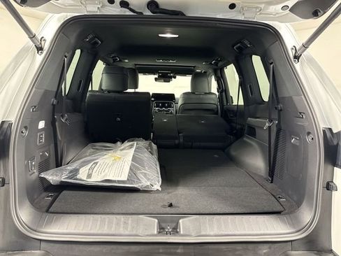 Certified 2025 Lexus LX 600 4WD w/ Interior Upgrade Package image 36