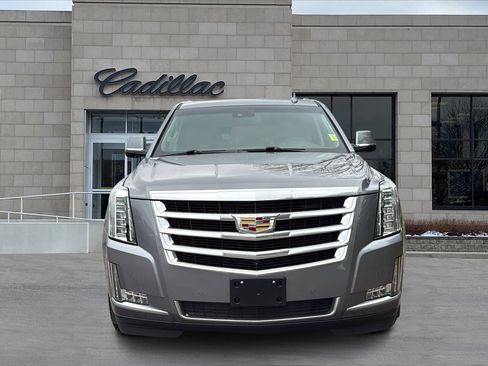 Used 2018 Cadillac Escalade Luxury image 7