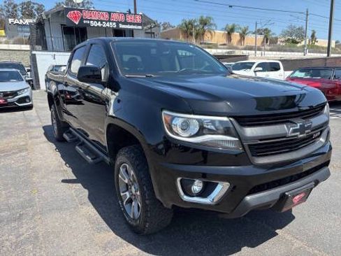 Used 2018 Chevrolet Colorado Z71 w/ LPO, Premium Interior Package AWD/4WD image 3