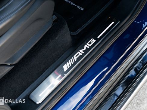 Used 2022 Mercedes-Benz G 63 AMG 4MATIC w/ G Manufaktur Interior Package image 37