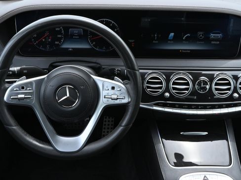 Used 2020 Mercedes-Benz S 560 Sedan image 16