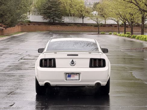 Used 2006 Ford Mustang GT RWD image 5
