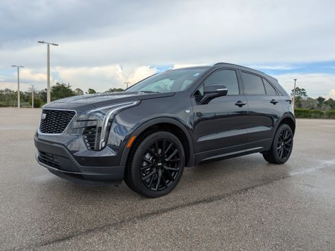 Used 2023 Cadillac XT4 Sport w/ LPO, Onyx Lite Package FWD image 8
