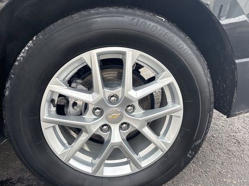 Used 2024 Chevrolet Equinox LT image 23