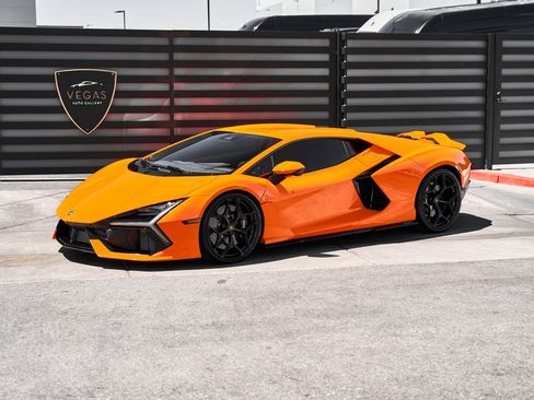 Used 2024 Lamborghini Revuelto AWD/4WD image 6