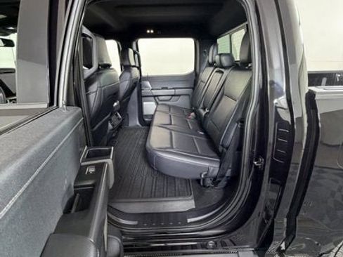 Used 2025 Ford F150 Lariat w/ Equipment Group 501A Mid image 7